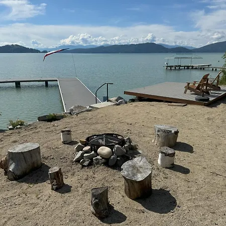 Lakefront Luxury